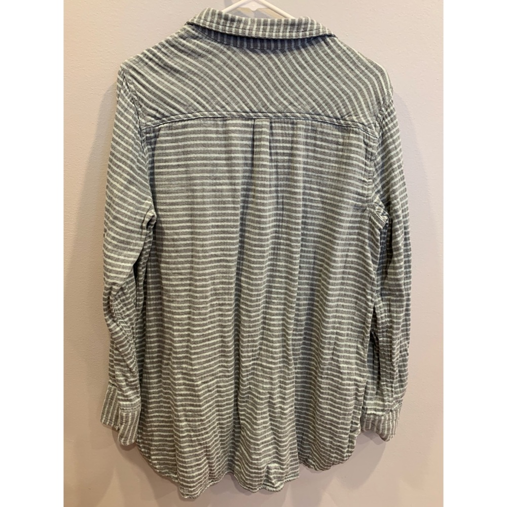 Striped, Collared Pull Over - Picture 5 of 6